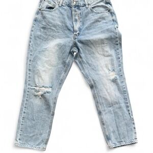 Twelve by Twelve Light Wash Distressed Jeans – Size 29 – Straight Mom Fit